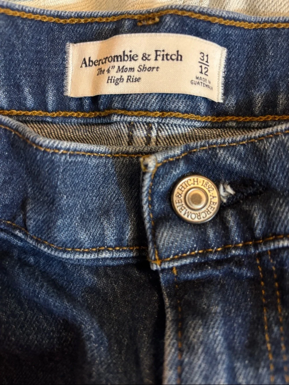 Abercrombie & Fitch Denim Shorts - Dark Blue 31 12 4” mom short high rise - Picture 3 of 4